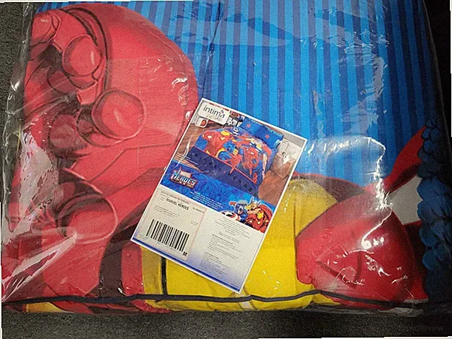 Marvel Heroes 4 Piece Set , Down Comforter, Bed Skirt 2 Pillow Cases