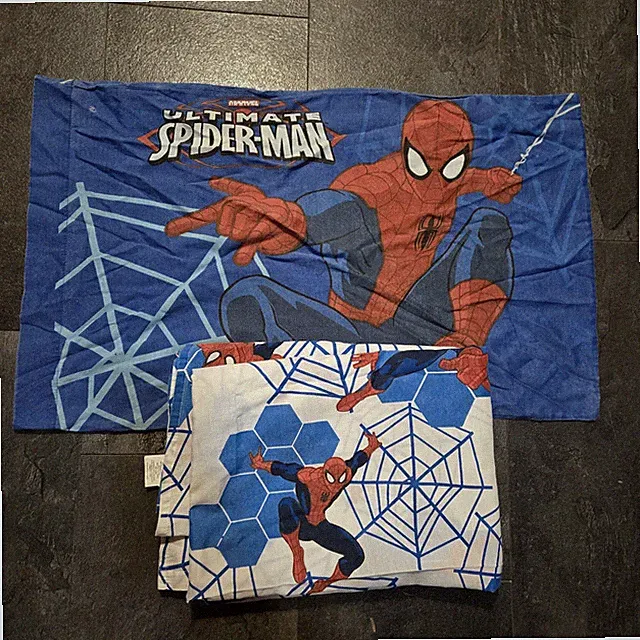 Marvel Kids Ultimate Spiderman Twin Size Flat Bed Sheet & Pillow Case Comic-Con