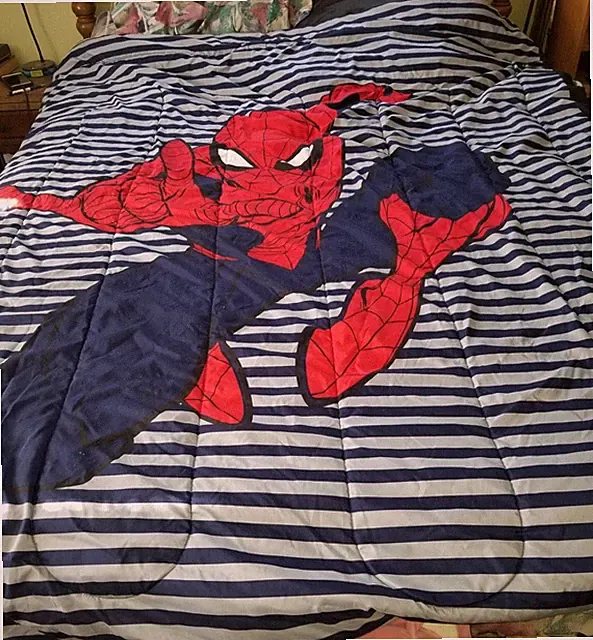 Spider-Man Stripes Kids Reversible Twin/Full Comforter