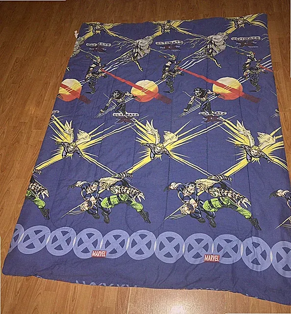 Vintage Marvel 2001 ultimate X-Men blanket